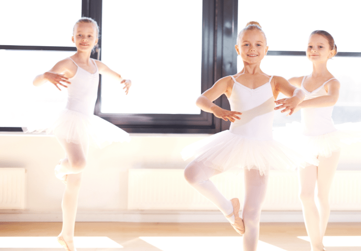 美しい姿勢で立つ