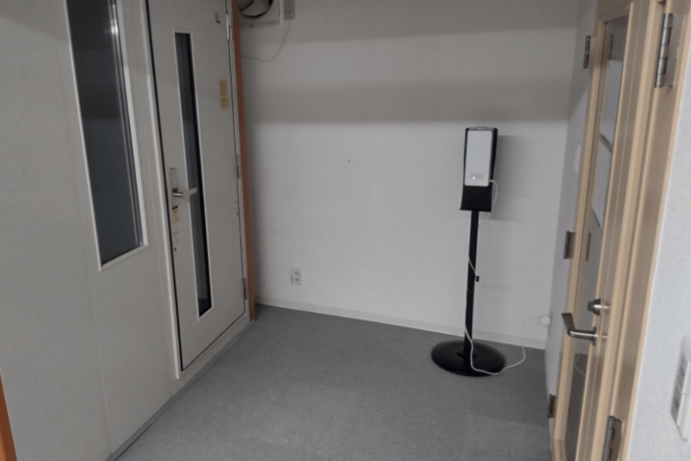 感染症対策のため、入口には除菌用アルコールも設置しています。健康に音楽を楽しめるよう、ご協力をお願いいたします。