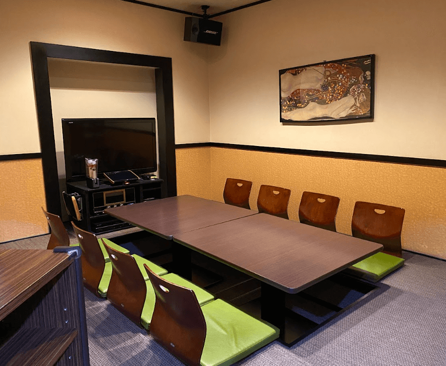 広々としたフラットなお部屋でレッスンが可能です。