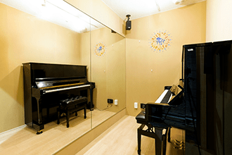 ピアノルーム